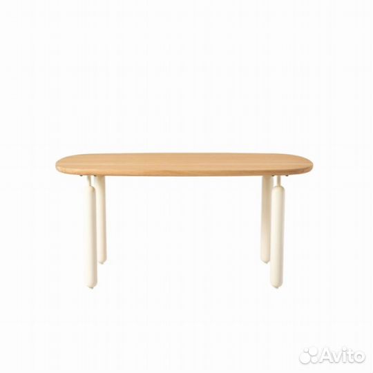 Стол на белых ножках Ethereal