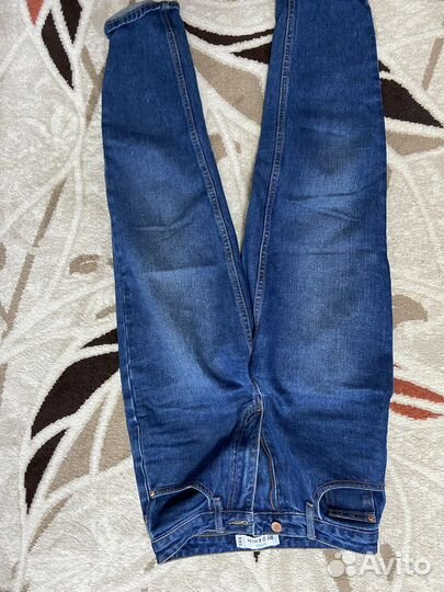 Джинсы mom