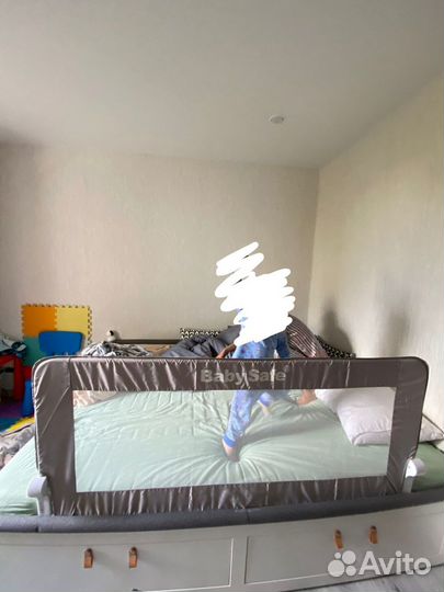 Барьер защитный для кровати