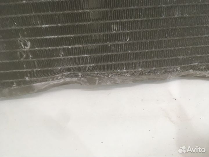 Радиатор охлаждения на Рено Логан