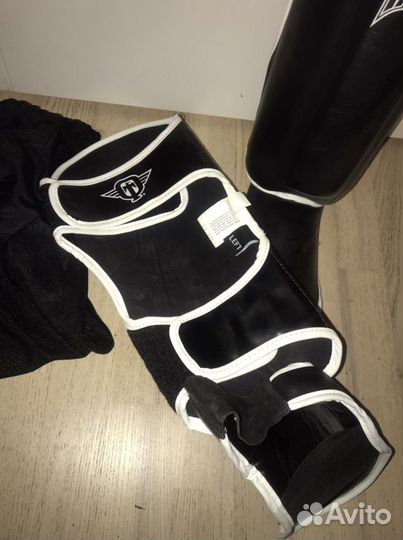 Новые тренировочные щитки TapouT с чехлом