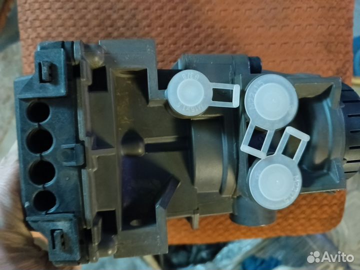 Модулятор задних тормозов