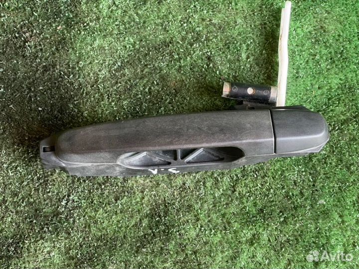 Ручка двери задняя левая Toyota Hilux