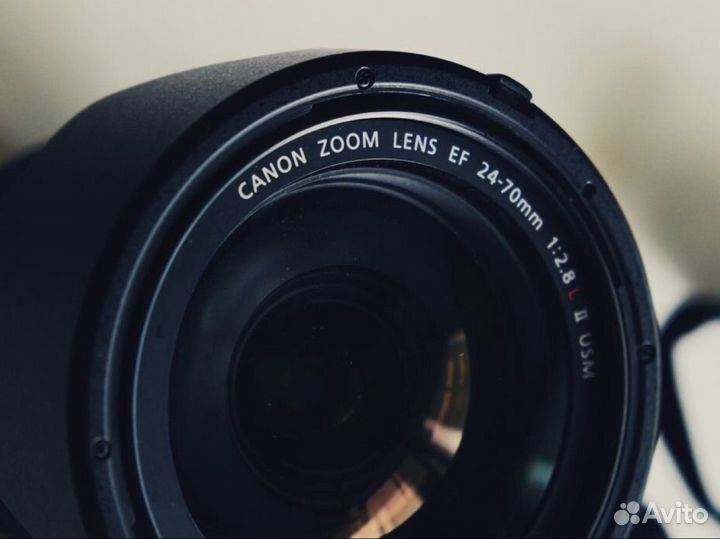 Зеркальный фотоаппарат Canon EOS 5D Mark IV