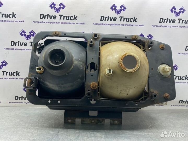 Фара галогеновая передняя левая Renault Magnum 400