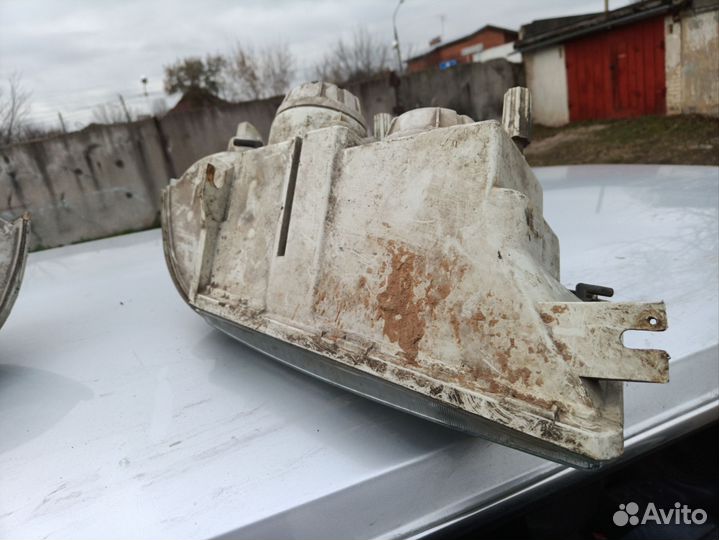 Передние фары ваз 2110