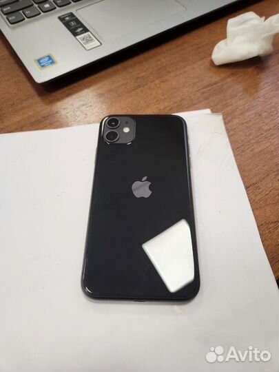 iPhone 11, 64 ГБ
