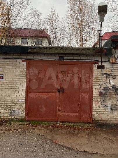 Гараж, > 30 м²