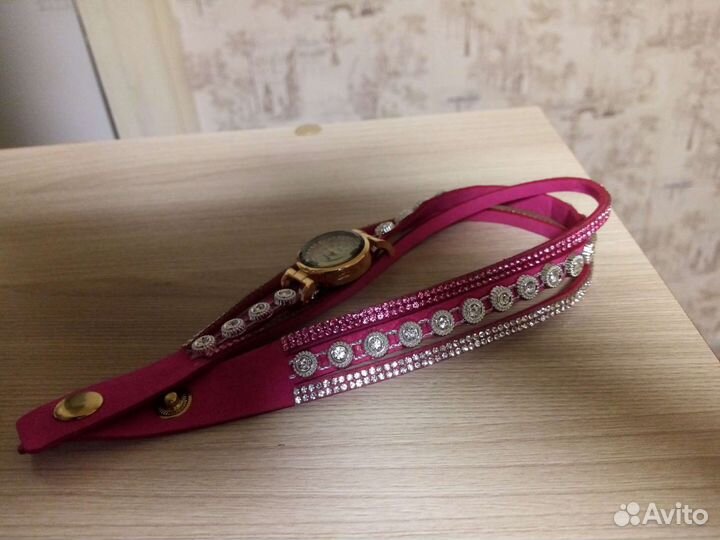 Часы-браслет