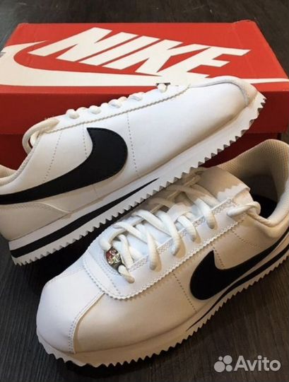 Кроссовки новые nike cortez