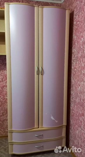 Шкаф в детскую комнату