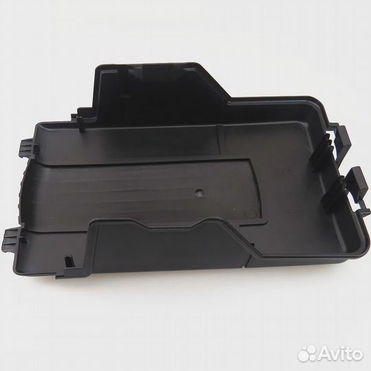 Декоративная защитная крышка аккумулятора VAG