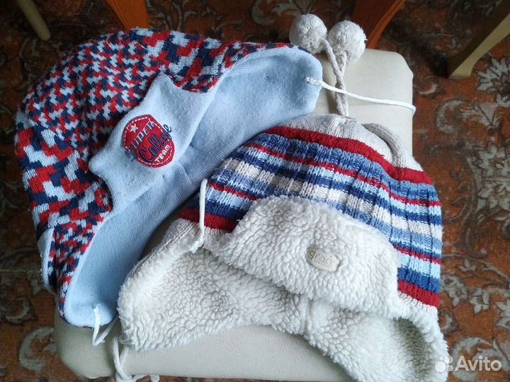 Бесплатно. шапки разные. Бесплатно