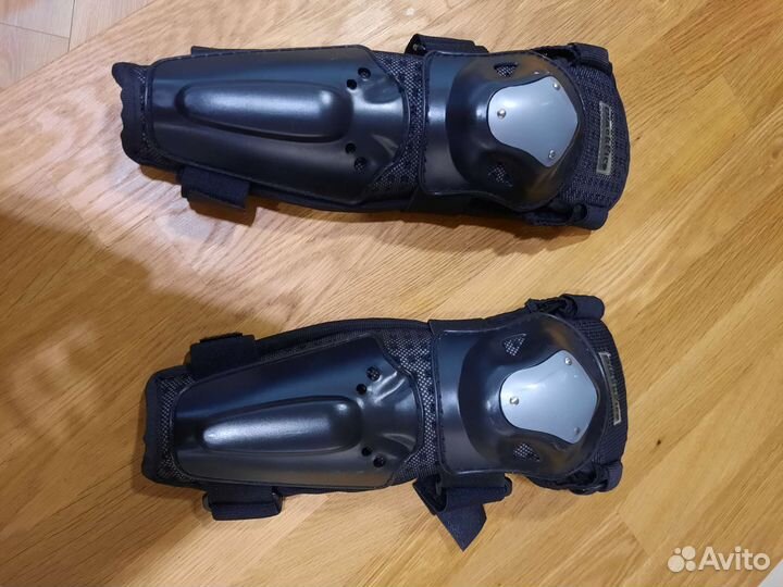 Налокотники Black fire новые