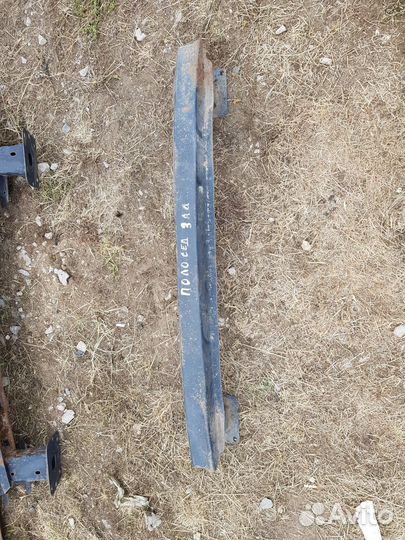 Усилитель заднего бампера Volkswagen polo 5