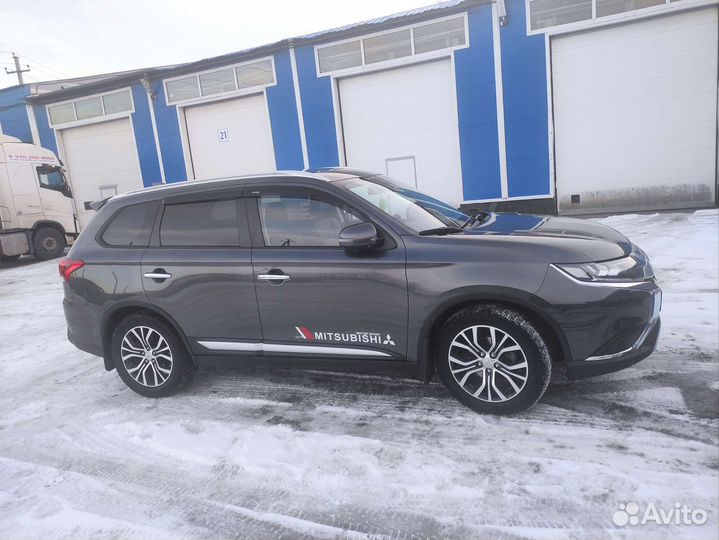 Mitsubishi Outlander 2.4 CVT, 2018, 149 300 км