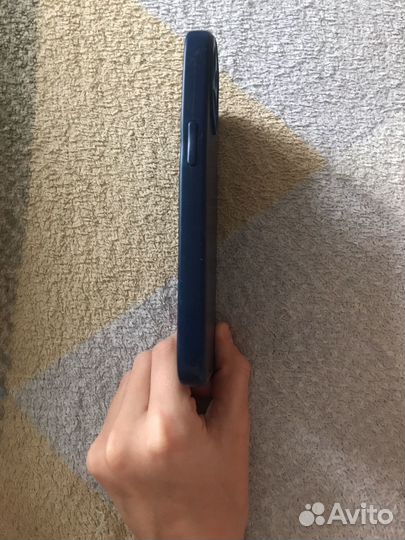 Чехол на iPhone 13 с защитой камеры