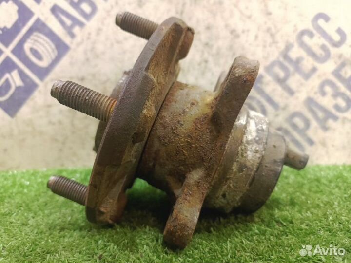 Ступица передняя правая Toyota Mark X седан 2.5