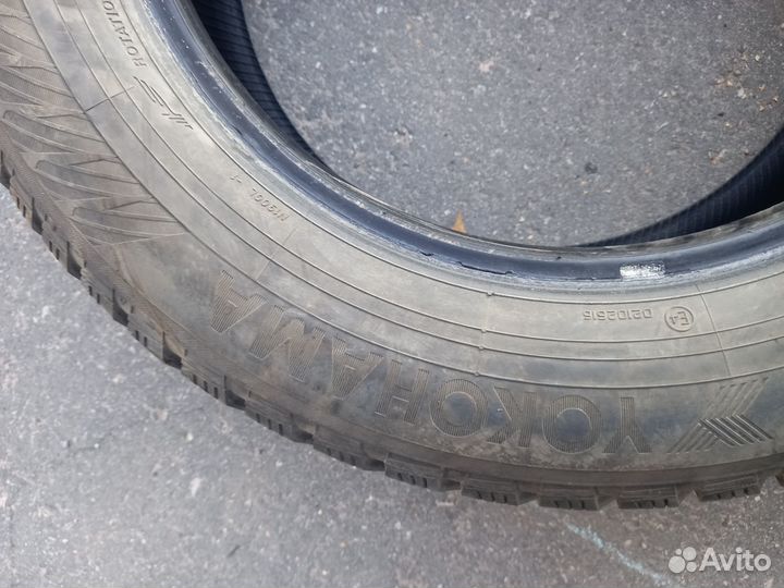 Yokohama Ice Guard IG65 215/65 R17 103T