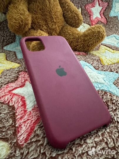 Чехол на iPhone 11