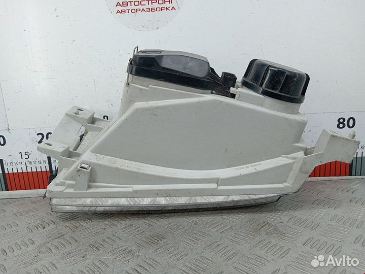 Фара передняя для Skoda Octavia 1U 086651106R