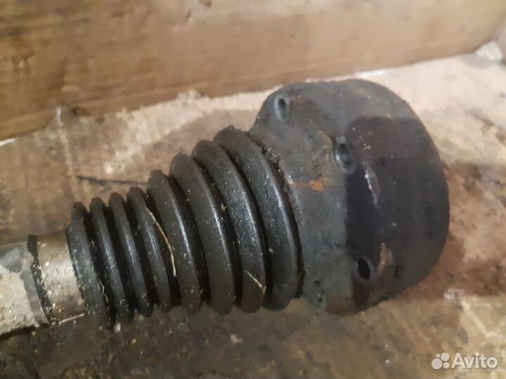 Привод задний правый Volkswagen Tiguan