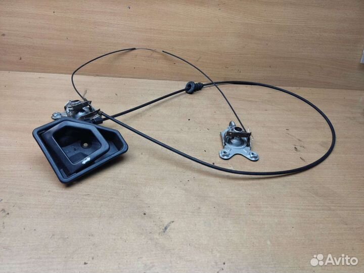 Замки капота, Volvo 960