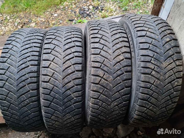 Michelin X-Ice North 4 215/60 R17 100T