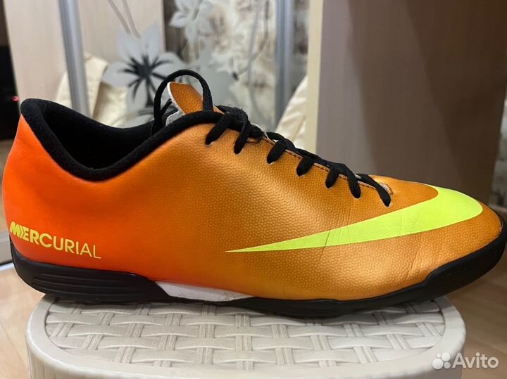 Бутсы для зала Nike Mercurial Victory 4 TF