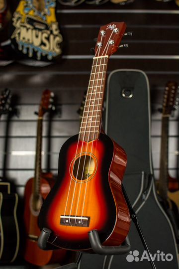 Укулеле Martin Romas + Аксессуары