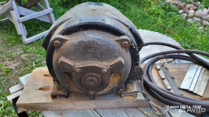 Деревообрабатывающий станок