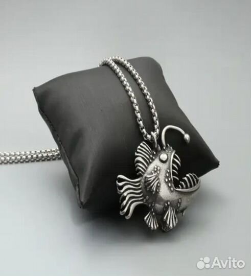 Цепочка с кулоном Рыба удильщик