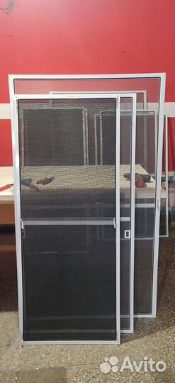 Москитные сетки на окна и двери