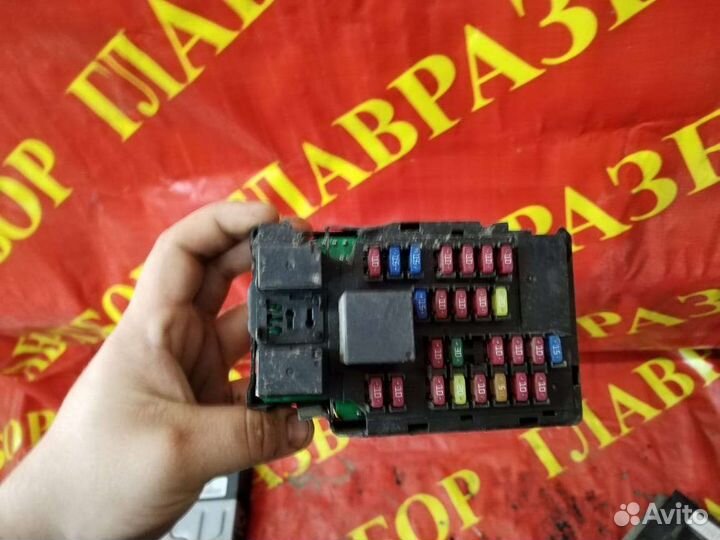 Блок предохранитель на geely emgrand ес7