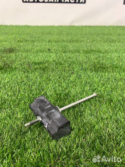 Крепление запаски Ford Mustang 6 S550 2016