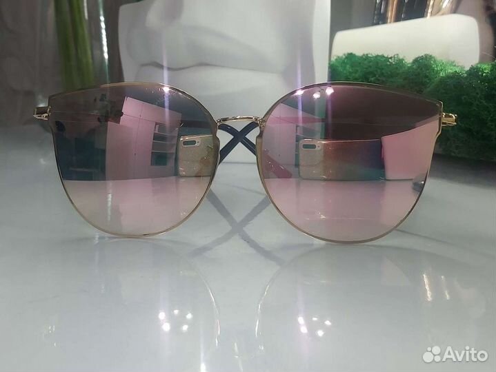 Солнцезащитные очки