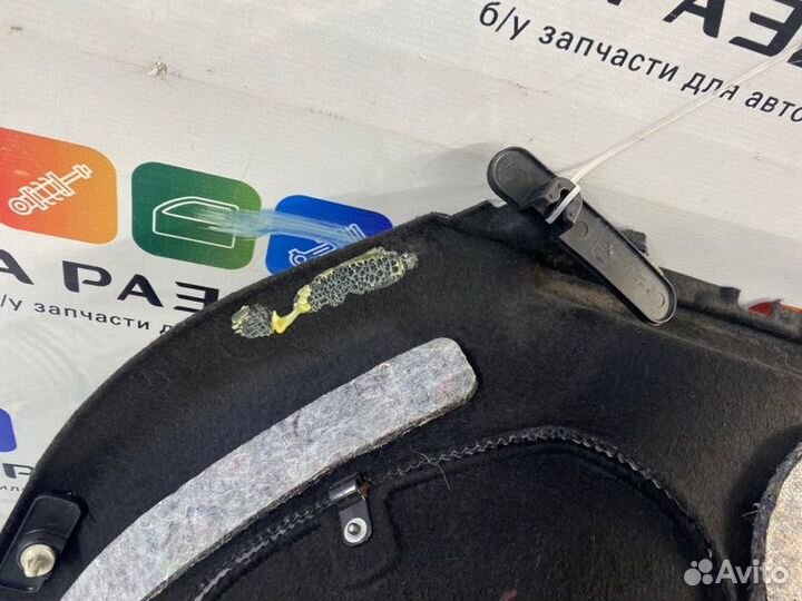 Обшивка багажника задняя правая Kia Ceed ED G4FA