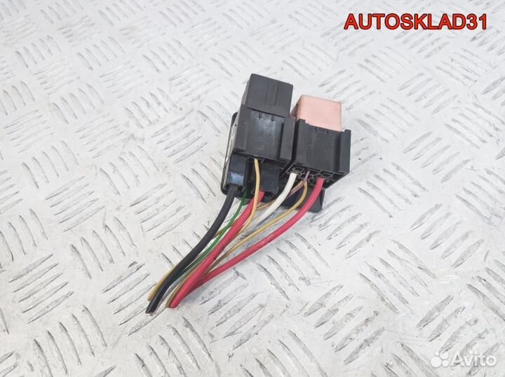 Реле Renault Logan 8200333352