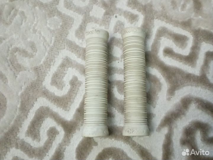 Грипсы белые oxelo