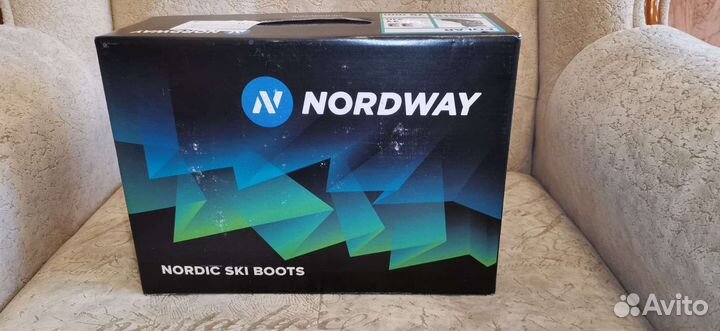 Лыжные ботинки