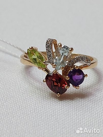 Золотое кольцо с кам 585*