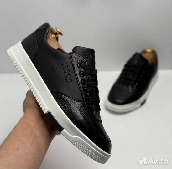 Кроссовки Boss качественные