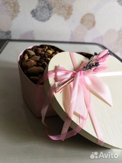 Подарочные коробки