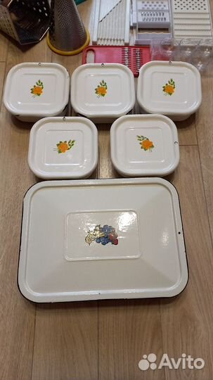 Тёрки разные, лоточки эмалированные и др