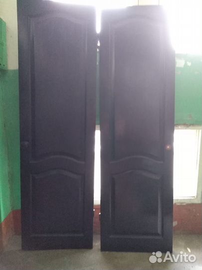 Двери деревянные б/у