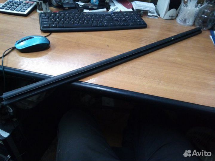 Уплотнитель стекла (внутренний) передний правый