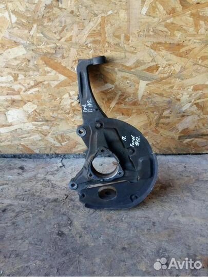 Кулак поворотный передний правый Ford Explorer 4
