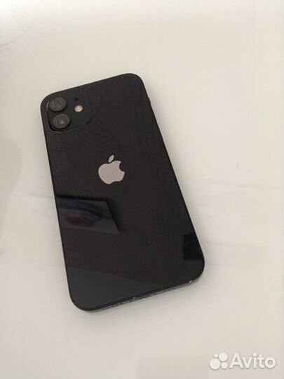 iPhone 12, 64 ГБ