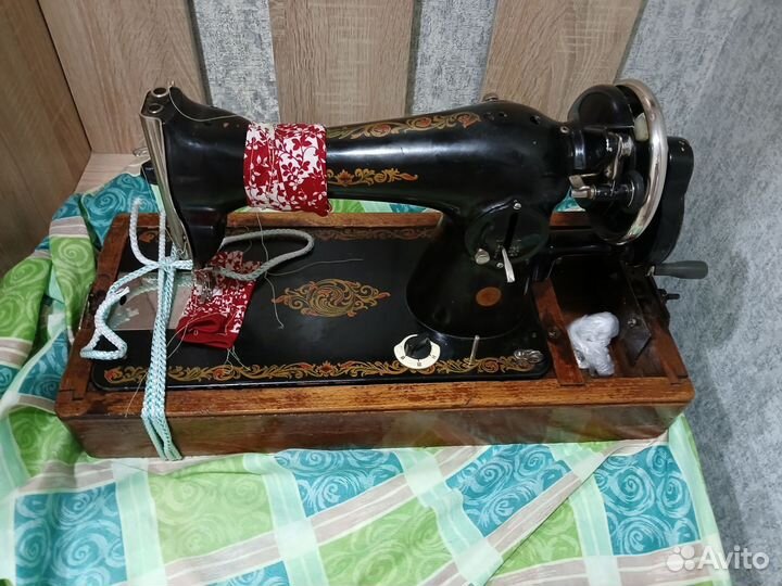 Швейная машинка ручная СССР