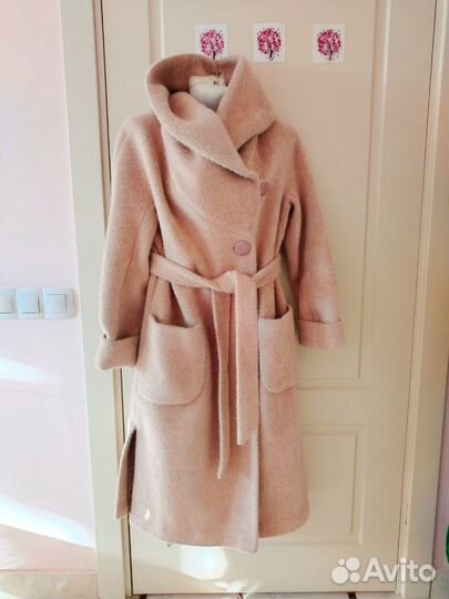 Пальто женское 44